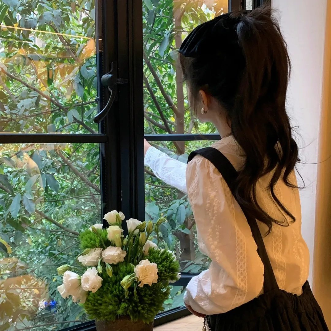 河畔小日子海报